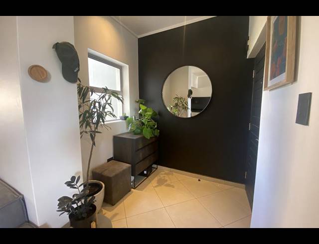 2 BEDROOM APARTMENT FOR SALE IN MORNINGSIDE